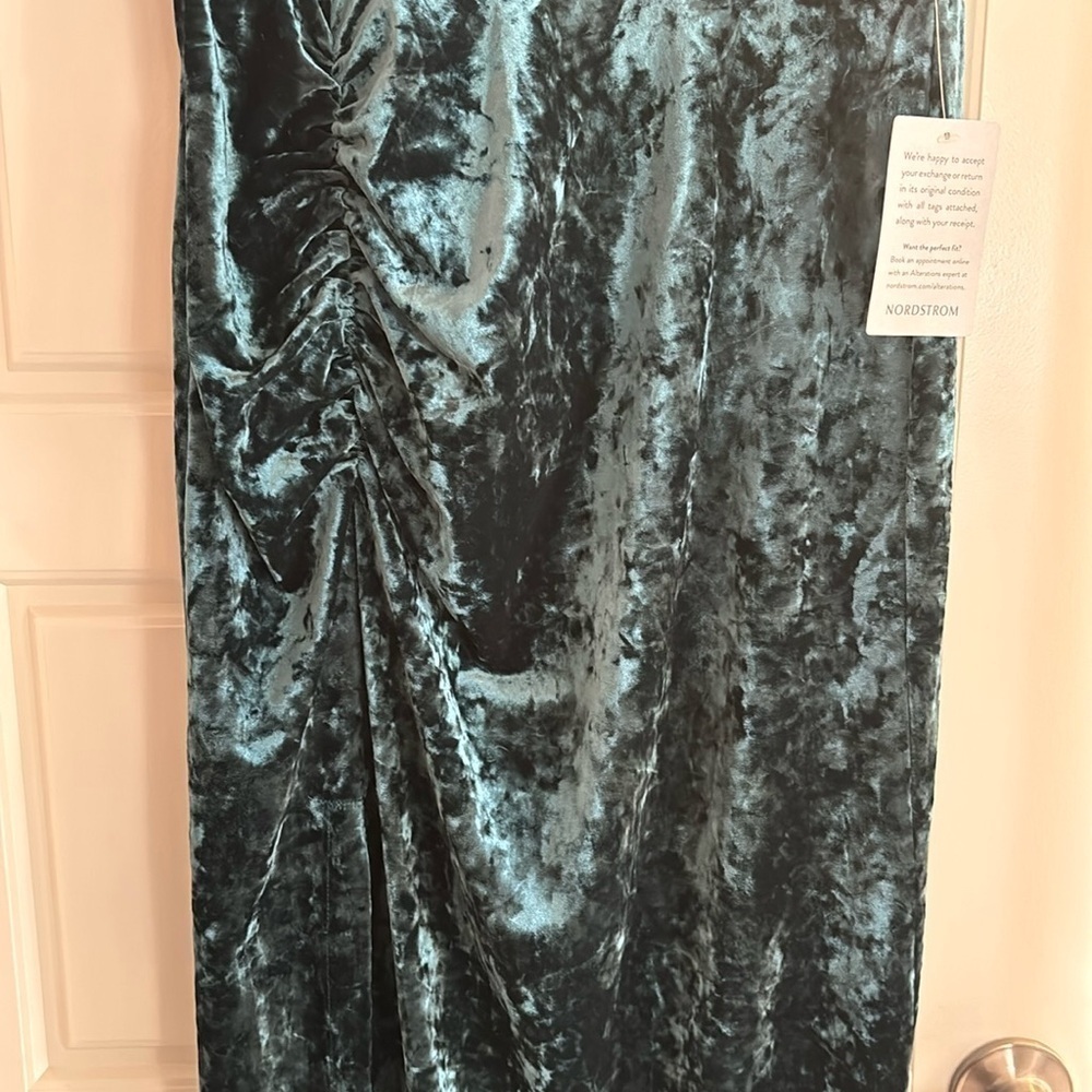 NWT Wayf Crushed Green Velvet Dress​​​​​​ - size L - Picture 5 of 9
